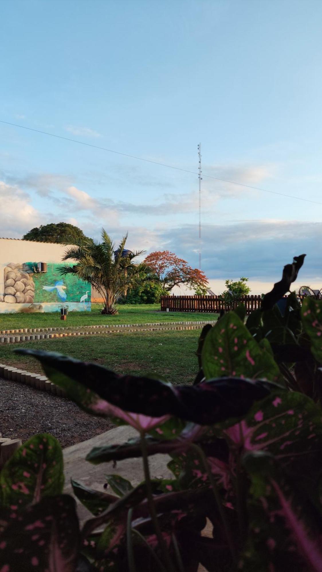 Pousada O Canto Da Seriema Nobres Exterior photo